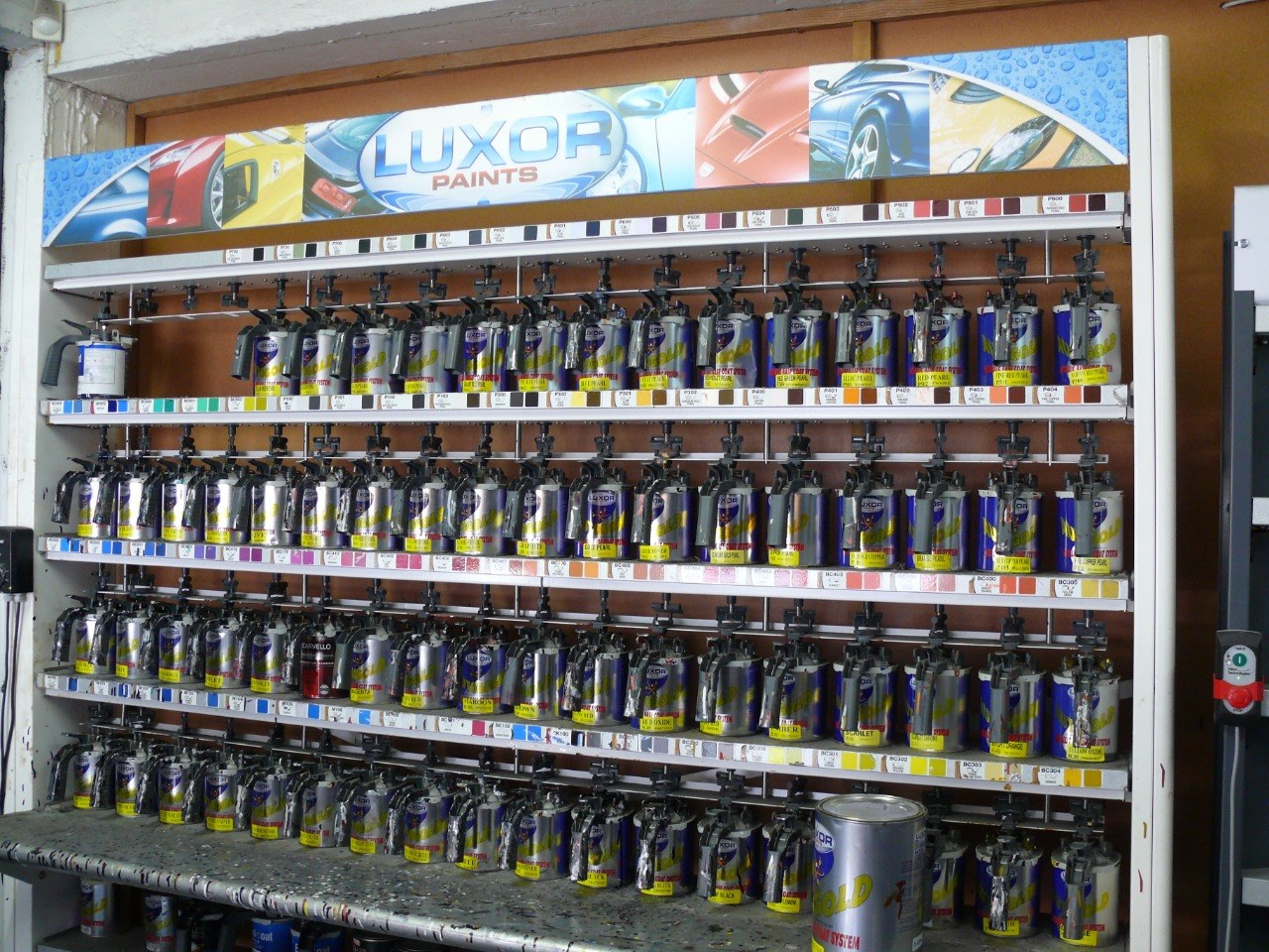 Luxor automotive paint tinting system